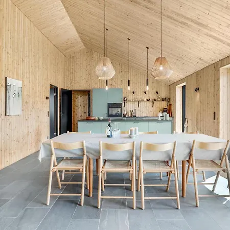 4 Bedroom Lovely In Aakirkeby *