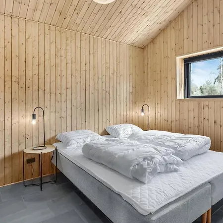 4 Bedroom Lovely In Aakirkeby * Vester Somarken